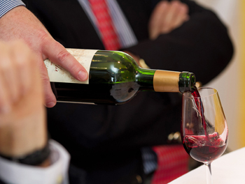  Between 2007 and 2013, the Vinexpo/The IWSR study reveals that red wine consumption grew 275% in China.